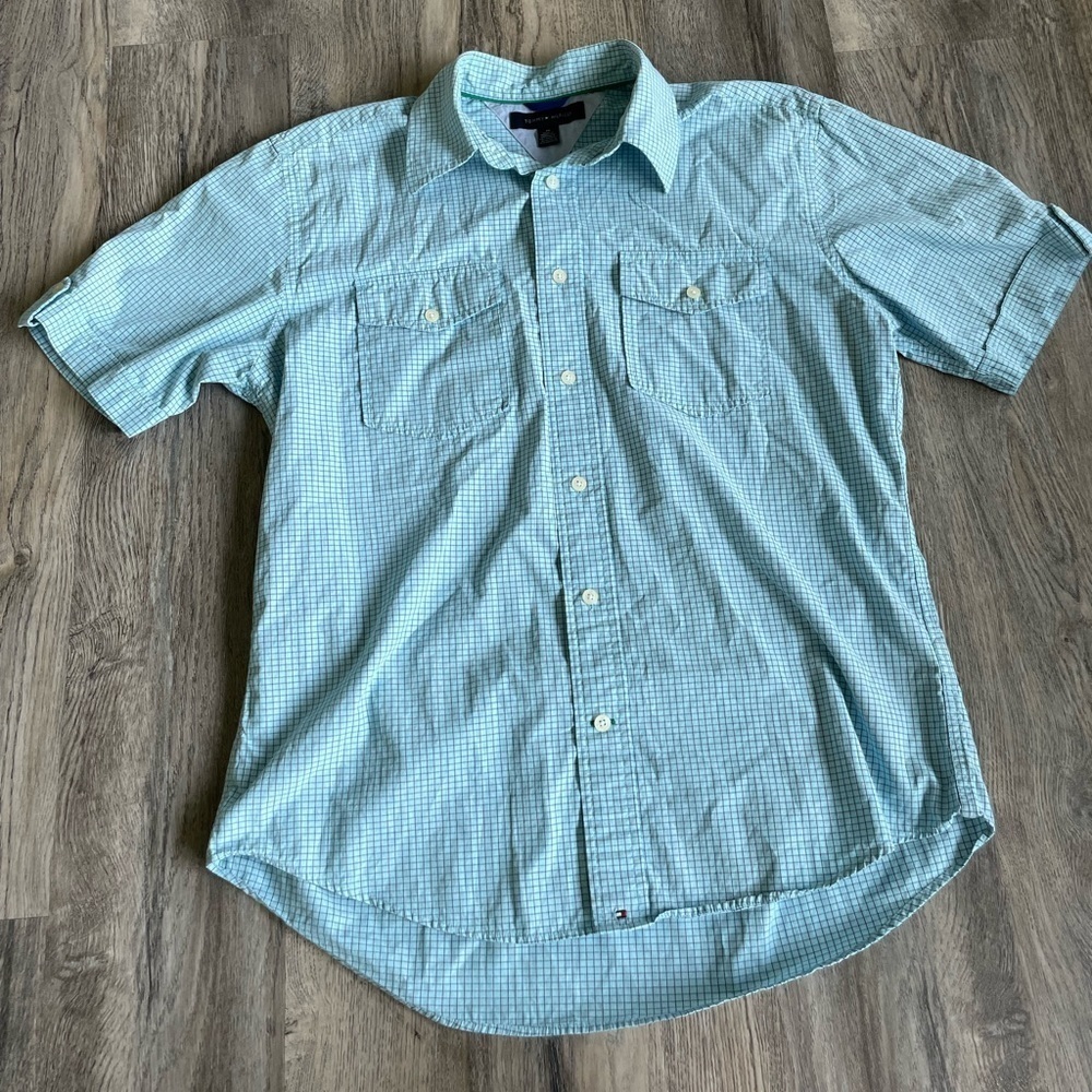 Tommy Hilfiger Mens Collared Plaid Button Down Short Sleeve Shirt, size medium